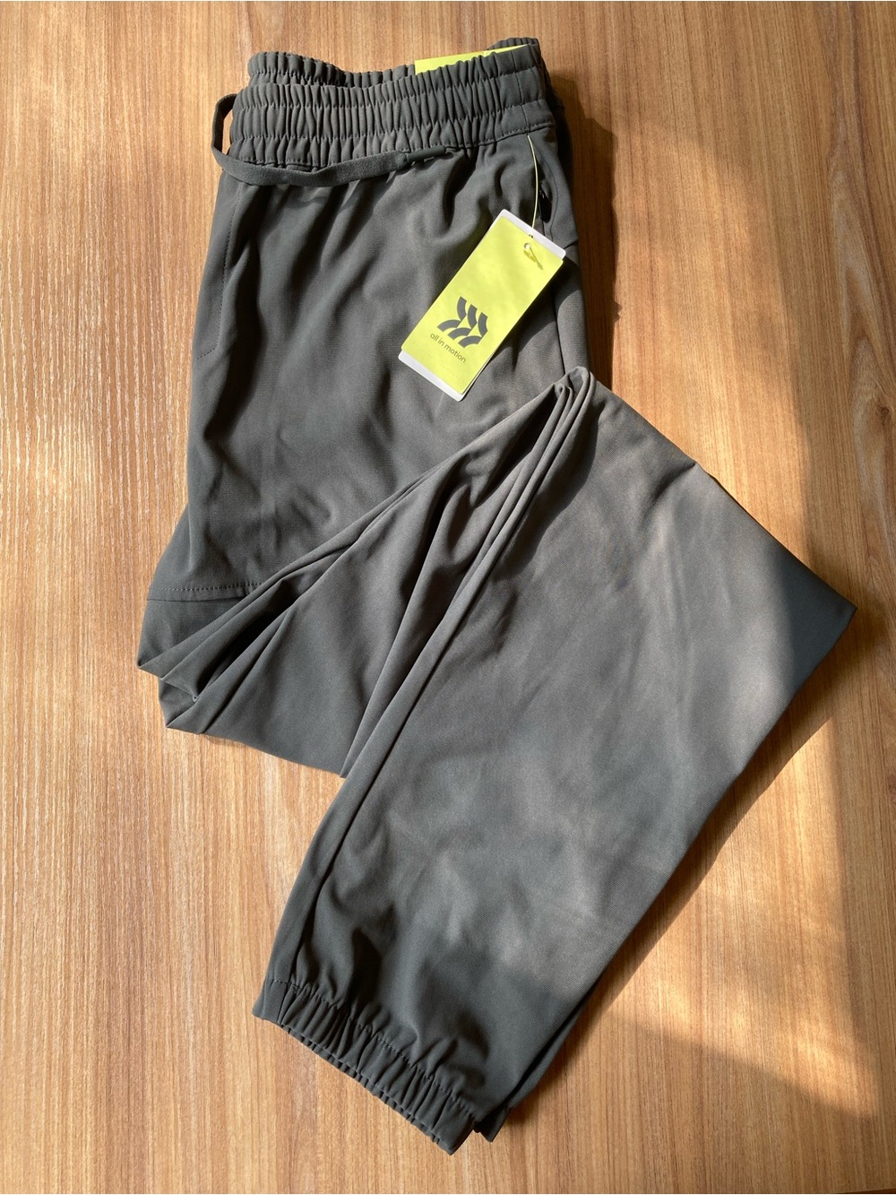 NWT moisture wicking Jogger - Men’s S